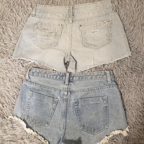 SHORTS | Bundle Of 2 Denim Shorts! - Picture 3 of 8